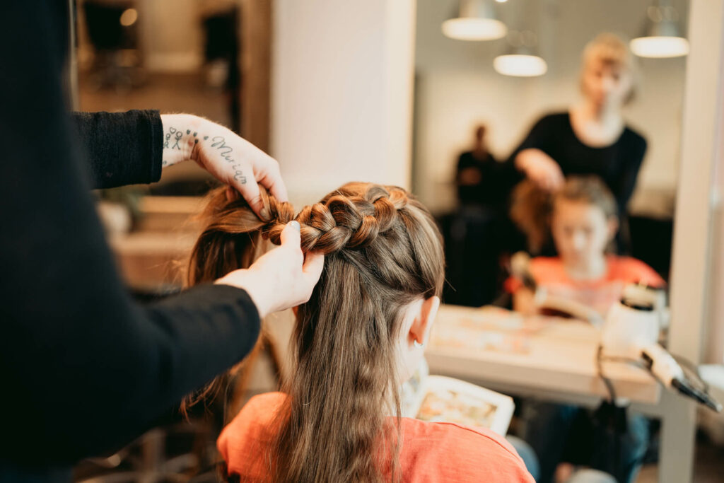 Frisuren für alle Anlässe: Hochzeitsfrisur, Friseur Hochzeit, Hochsteckfrisuren, uvm. - Friseursalon Reine Kopfsache